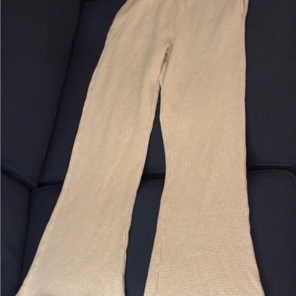 Kimberly Lounge Set Women’s Small XS Beige Waffle Knit Matching Set Cozy Two Pie - Picture 5 of 7